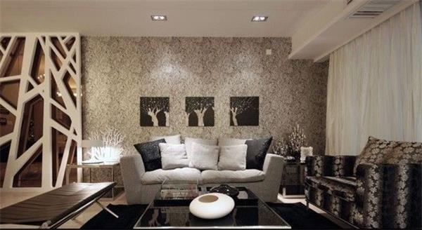 房門對大門。臥房為休息的地方,需要安靜、隱密,而大門為家人、朋友進出必經的地方,所以房門對大門不符合臥房安靜的條件。大門直沖房門容易影響健康和財運。