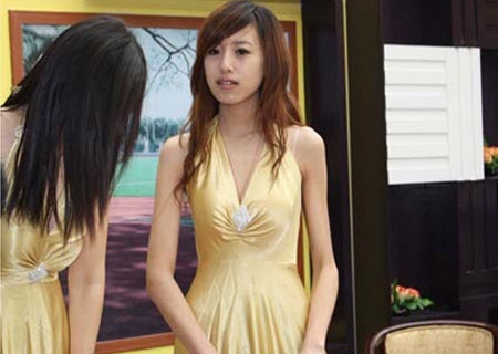 為何上海的所有凸窗看上去很大，但是能通風的只有很小一扇，我們說是為了安全，其實是整個上海的開發商都是為了省錢而內部統一那么做的。