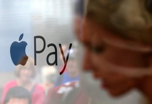 消息傳出蘋果 Apple Pay 將擴大至 P2P 領域。 (圖:AFP)