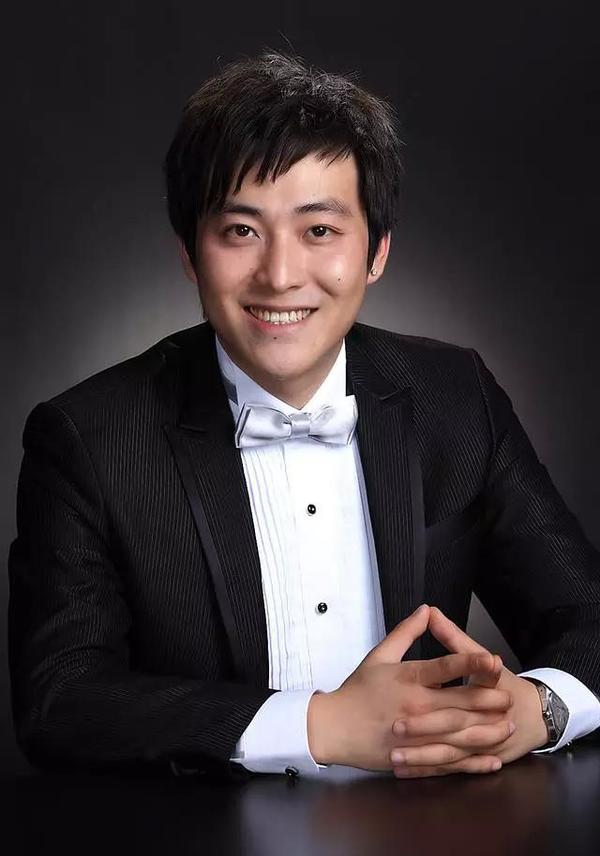 尉遲琳嘉、朱佳怡awe上演“人小鬼大”