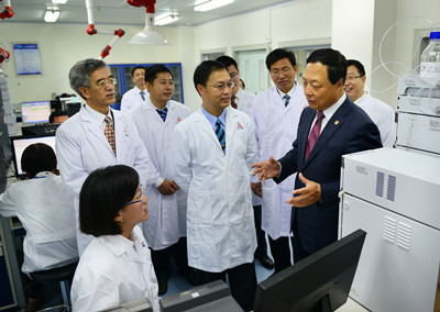 天士力控股集團董事局主席閆希軍