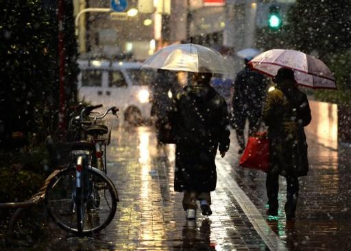 日本連續 2 季 GDP 下滑，符合衰退的定義，但有專家並不同意。 (圖:AFP)