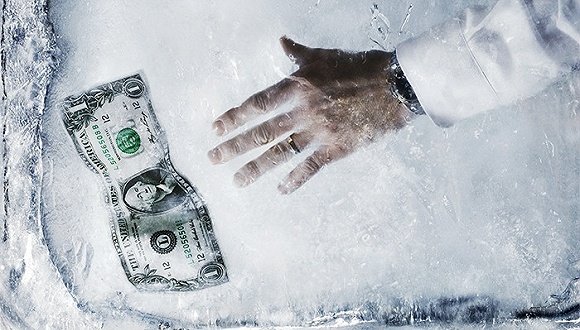 資產設定荒時期，如何度過資產寒冬，讓自己的財富存活下去是每一個人需要考慮的問題，個人的單打獨斗已經很難保障自己的財富不貶值縮水，而借助專業的第三方理財公司則可以幫助自己更好的管理財富，實現財富的保值增值已成為家庭和個人理財趨勢！