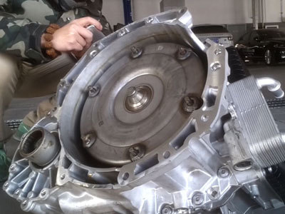 因出現故障被更換下來的變速箱