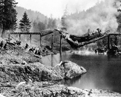 為了拍攝這場戲，基頓購買了一臺真正的古董火車，讓它在穿過一座橋時被炸飛。所有這一切都是100%實拍，劇組只有一次機會來完成這個場面，幸好他們成功了。