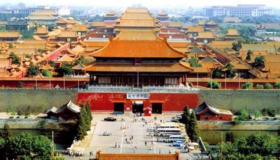 北京:北京是中國“四大古都”之一,擁有6項世界遺產,是世界上擁有文化遺產項目數最多的城市,是一座有三千余年建城歷史、八百六十余年建都史的歷史文化名城,擁有眾多歷史名勝古跡和人文景觀。