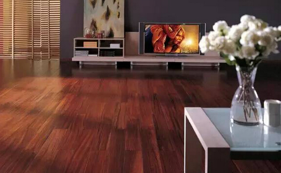 你家的地總起鼓？ 揭秘讓地板耐用10年的小招式