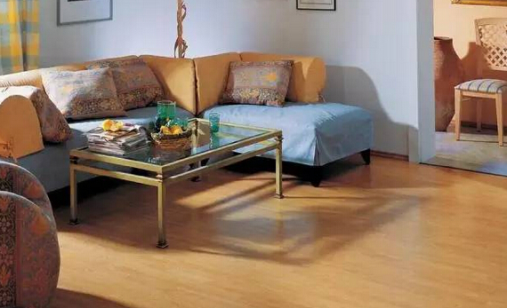 你家的地總起鼓？ 揭秘讓地板耐用10年的小招式