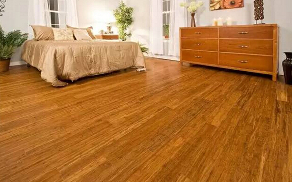 你家的地總起鼓？ 揭秘讓地板耐用10年的小招式