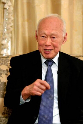 李光耀開創新加坡模式 預言治理中國要完善法制