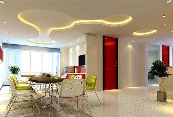 挑選戶型是裝修的前話，嚴格點來說與裝修毫無關係。但挑選戶型，對於裝修來說，這是至關重要的，一個好的戶型，將減少裝修設計和施工的難度。可以說，一個好的戶型對於你的裝修來說，也就成功了一半。 那么怎樣來選呢？