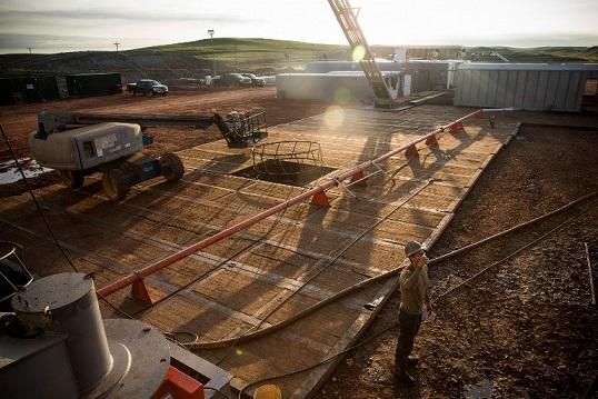 美國頁岩油井。(圖:AFP)