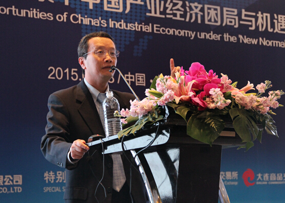 陶冬：全球經濟低迷背景下的機遇與挑戰