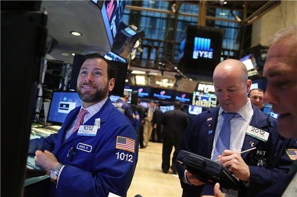 數據顯示，S&P 500 公司財報僅有不到一半的營收超乎預期。 (圖:AFP)