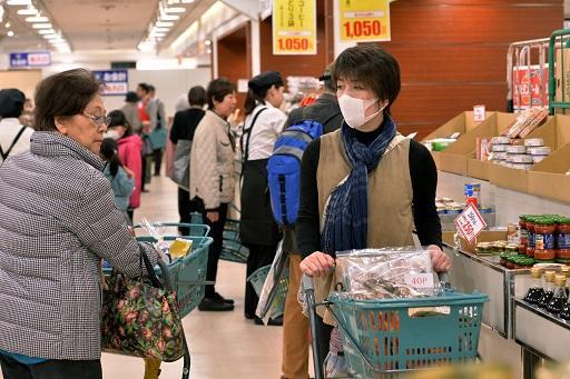 日本3月零售業銷售大減9.7% 顯示消費支出仍低迷 (圖: AFP)