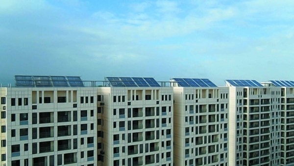 但這種方式隨著層數的增大，實現的難度也越來越大，並且受太陽能的不確定因素的影響比較大，對於太陽能稀缺的地區，根本不具有可行性。所以這種方式只適合太陽能豐富地區的低層建筑使用。