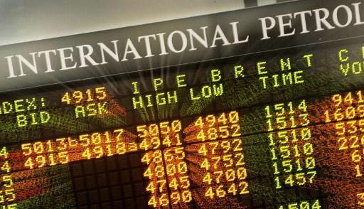 油價狂跌 石油企業吃不消(圖:AFP)