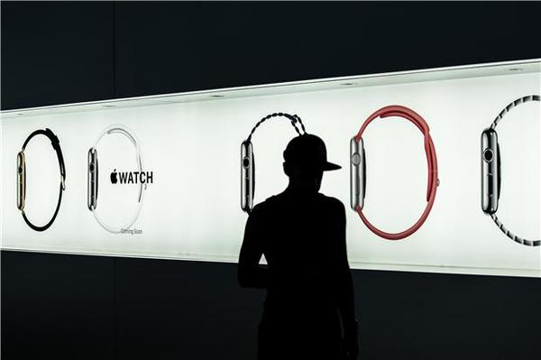 蘋果至今未公布 Apple Watch 銷量，不過外界相當銷售表現。 (圖:AFP)