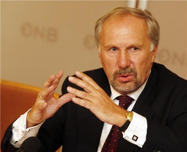 ECB官員Ewald Nowotny(圖：AFP)