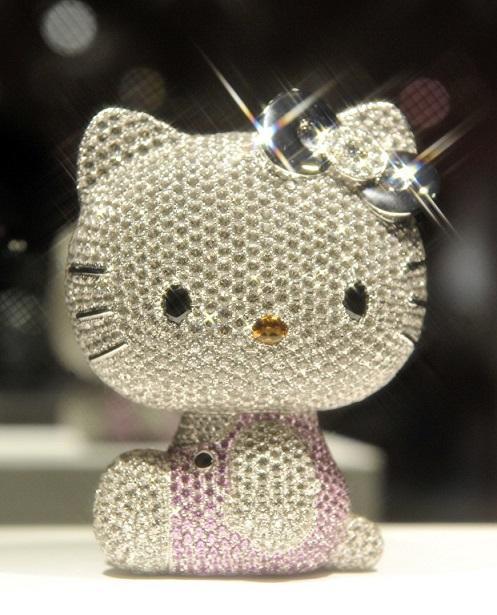 鑽石Hello Kitty。(圖:AFP)