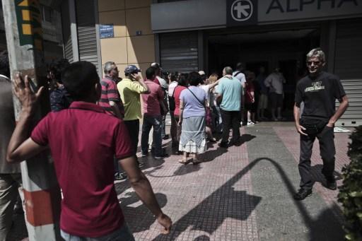 希臘人將ATM提領一空(圖：AFP)
