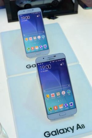 三星推galaxy系新品galaxya8 售價3199元起