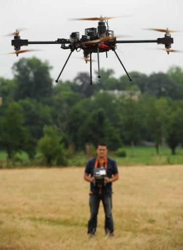 無人機應用功能多 但仍需注意飛行安全 (圖:AFP)