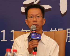 長城證券所長向威達