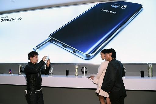 三星推出兩款大尺寸手機迎戰蘋果 (圖: AFP)