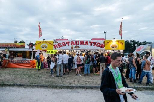 全球經濟發展遲滯 快速且低成本的快閃經濟當道 (圖:AFP)