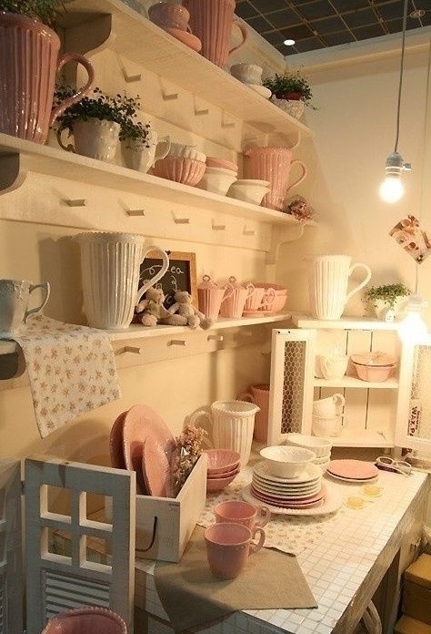 浴廁改成臥房。現代大樓管線整體施工，所以整棟大樓浴廁都設在同一地方。如果將浴廁改為臥房，勢必造成睡在樓上和樓下兩層的浴廁當中，而浴廁本為潮濕、不潔之所，夾在當中必然對環境衛生有所影響，另外當樓上馬桶、水管一開動也絕對會影響到您的安寧，所以對人的身心健康造成傷害。