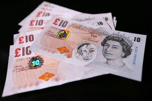 英鎊未來恐持續貶值 (圖: AFP)