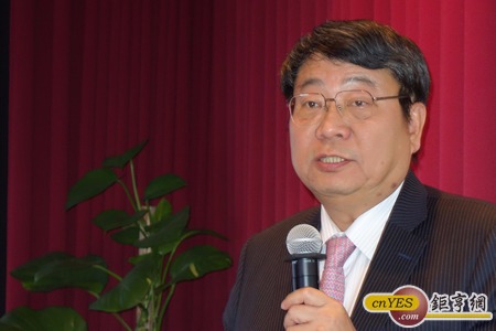 南茂董事長鄭世杰指出，南茂科技重啟上海投資案，預估2018年達成2億美元營收。(鉅亨網記者張欽發攝)