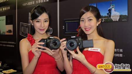 台灣Canon公司24日為明天在台與全球同步上市的EOS 80D數位相機新機舉辦發表會。(鉅亨網記者張欽發攝)