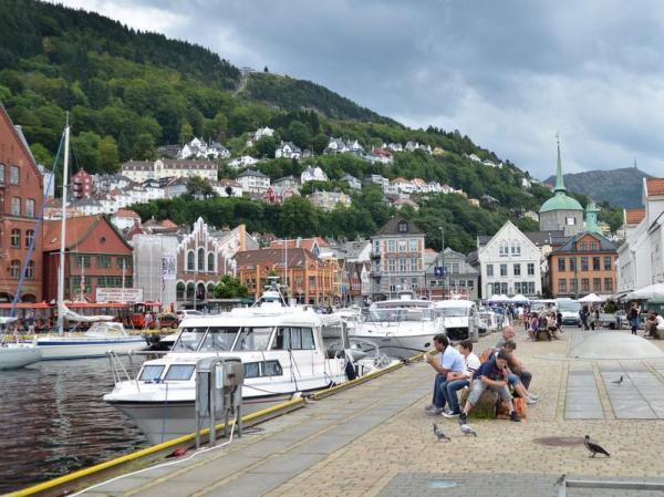 　　挪威卑爾根海港邊