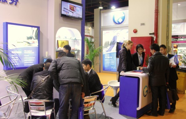 展位內部人員咨詢
