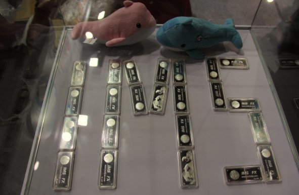 紀念品銀條展示區