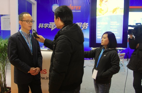 亞太區總監朱立均接受第一財經的采訪