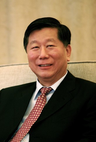 圖為銀監會主席尚福林