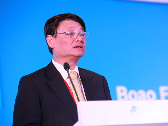 “博鰲亞洲論壇2014年會”於4月8日-11日在海南博鰲舉行。上圖為中國民生銀行副董事長、黨委書記、行長洪崎在《小微金融：亞洲的創新與實踐》上做主題發言。