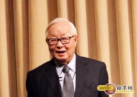 台積電今天還原權值再創下歷史新高；圖為董事長張忠謀。(鉅亨網記者尹慧中攝)