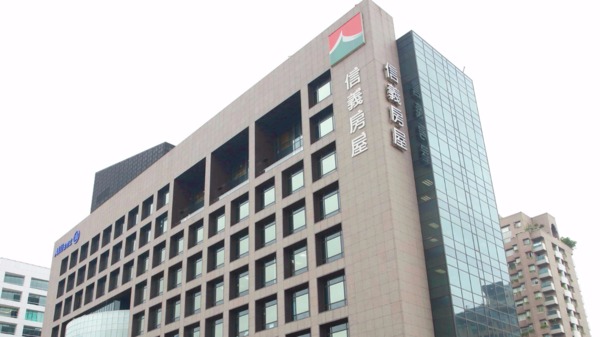 cover image of news article