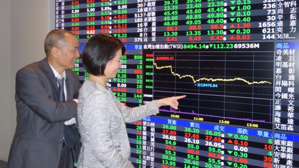 cover image of news article