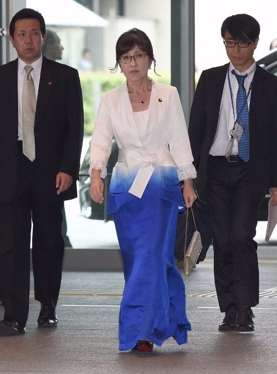 日本新防卫相 稻田朋美 (图:AFP)