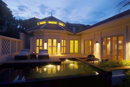 泰國普吉島麗晶酒店外觀。(圖：晶華提供)