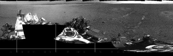 好奇號首度試車後留下胎痕(圖：NASA/JPL)