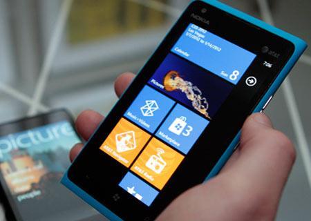 傳AT&T擬砸1.5億美元 讓Lumia 900成下一款獨家暢銷手機