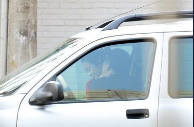 台灣情侶列車上夸張親熱玩“車”震 盤點車震被偷拍情侶