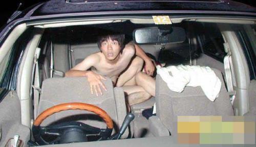 台灣情侶列車上夸張親熱玩“車”震 盤點車震被偷拍情侶