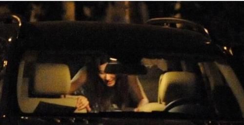 台灣情侶列車上夸張親熱玩“車”震 盤點車震被偷拍情侶